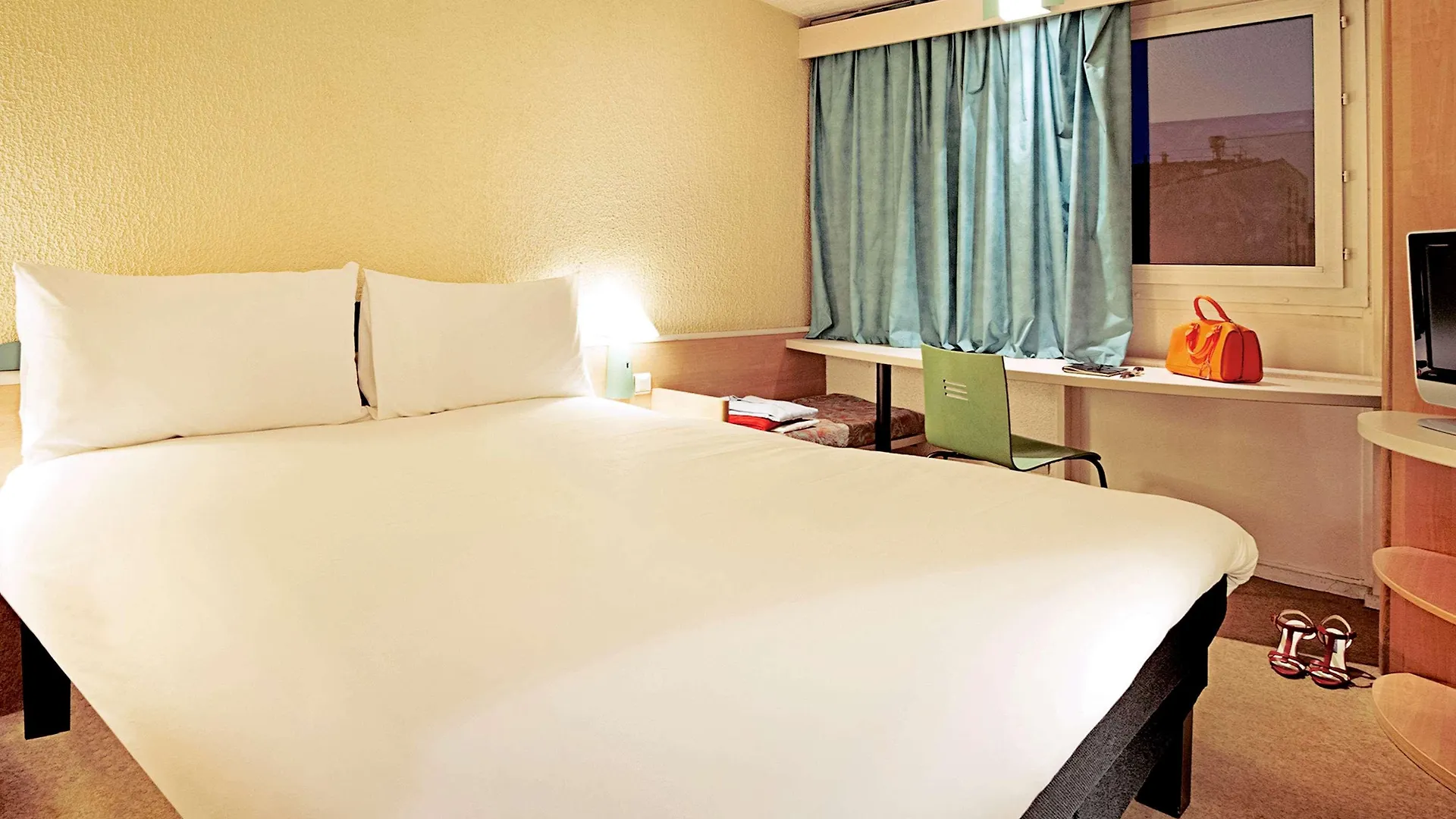 Hotel ibis Grenoble Université Gières